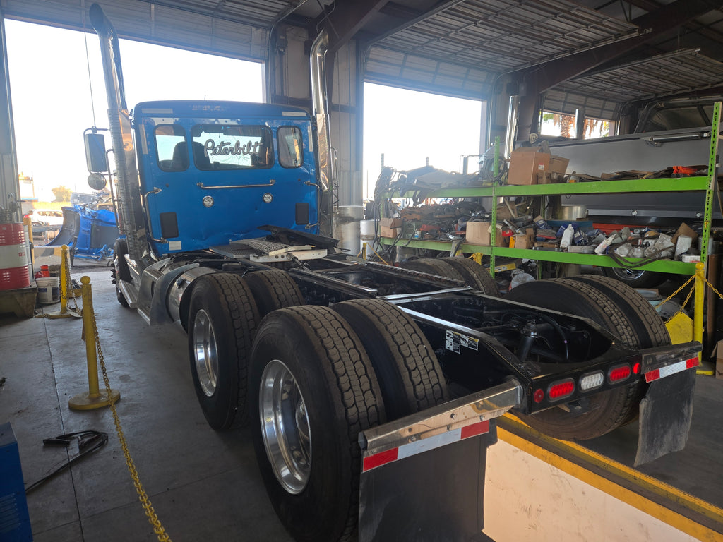 2025 Peterbilt 589 43k Miles STOCK# 2194