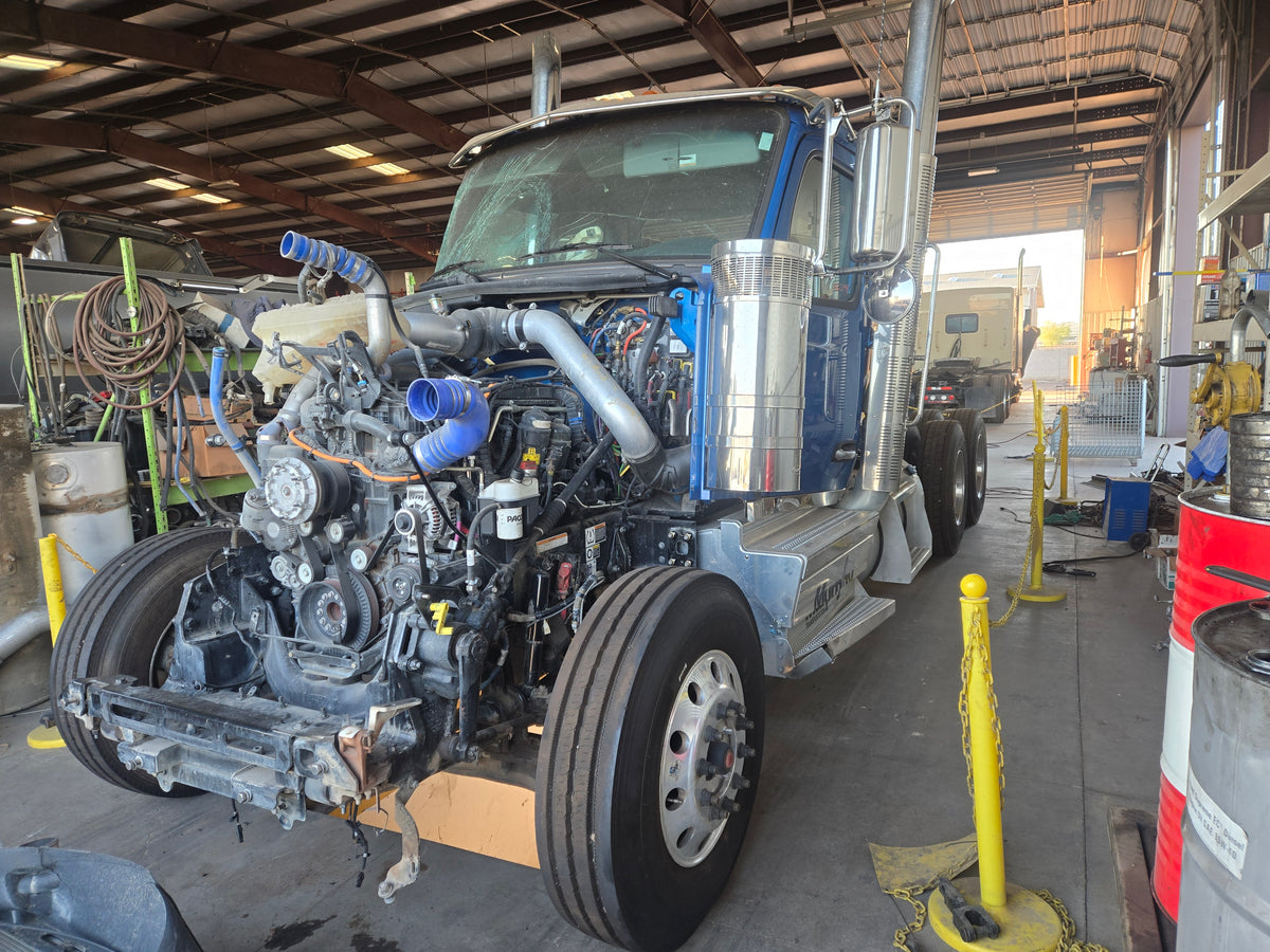 2025 Peterbilt 589 43k Miles STOCK# 2194