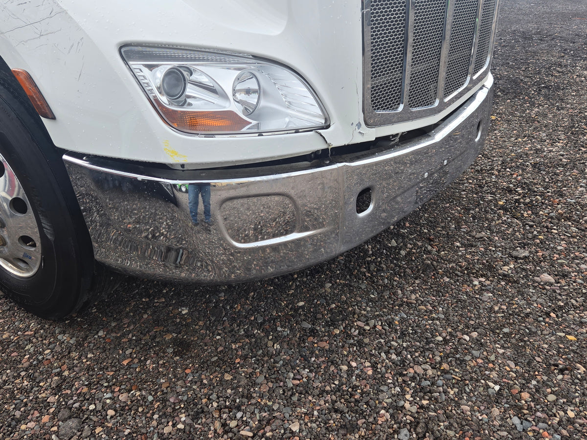 2021 Peterbilt 579 Front Bumper Stock# 2206-6