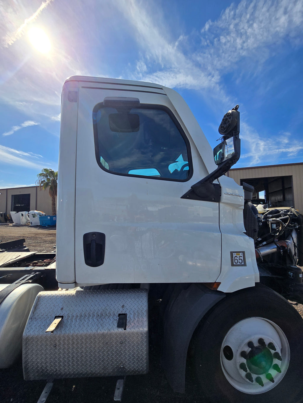 2024 Freightliner Cascadia RH Door Stock#2215-11