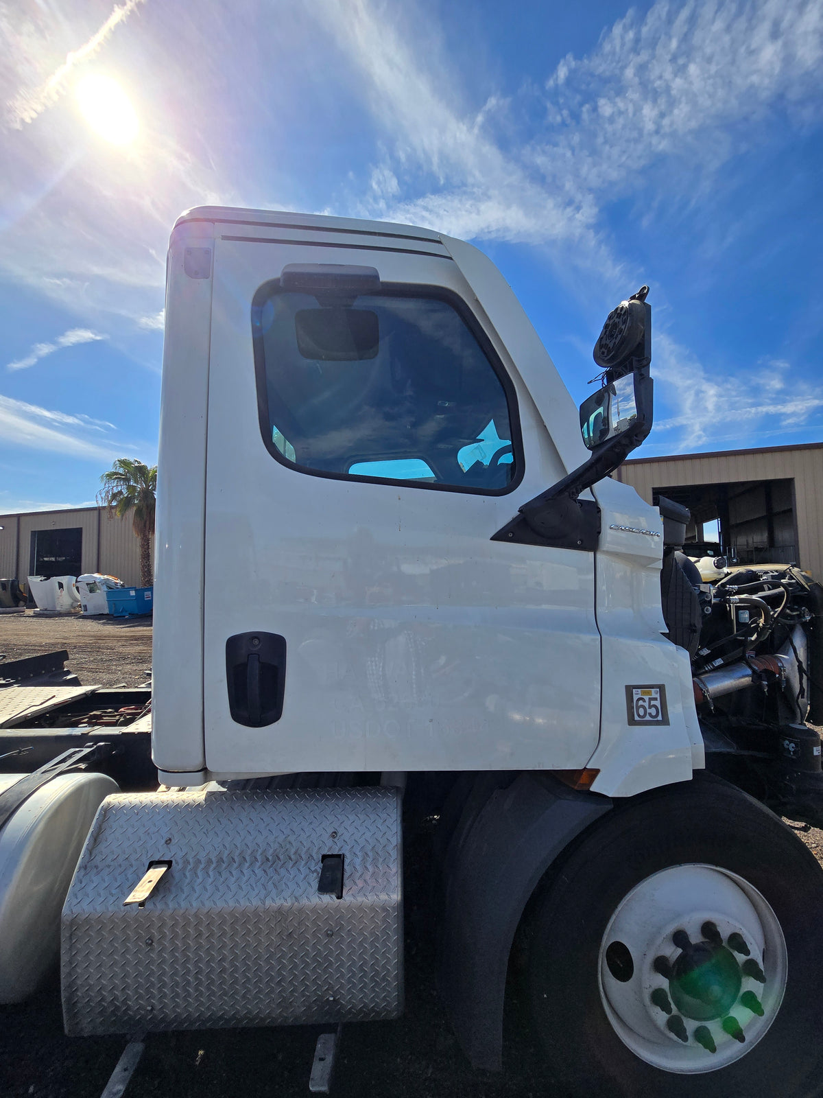 2024 Freightliner Cascadia RH Door Stock#2215-11
