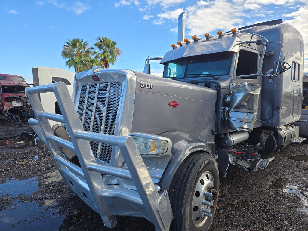 2021 Peterbilt 389 X15 500HPStock #2216