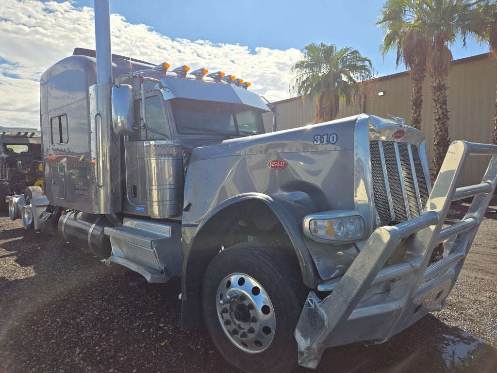 2021 Peterbilt 389 X15 500HPStock #2216