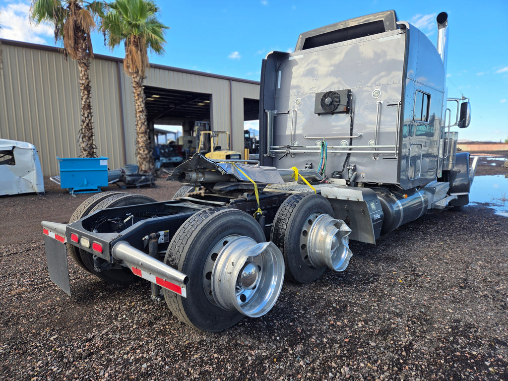 2021 Peterbilt 389 X15 500HPStock #2216