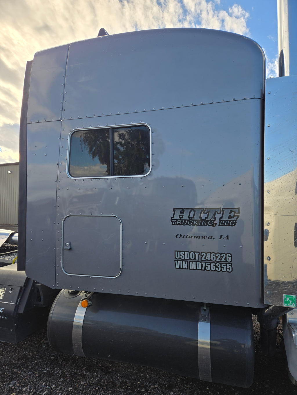 2021 Peterbilt 389 X15 500HPStock #2216