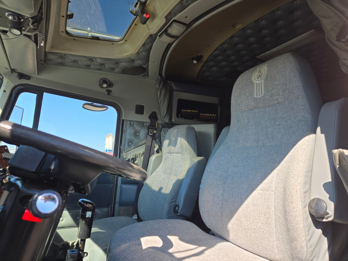 1994 Kenworth T800B 468k Miles Stock# 2220