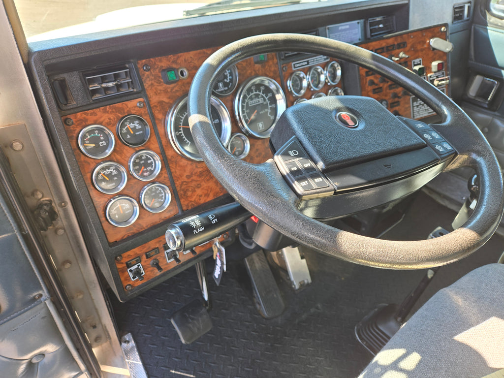 1994 Kenworth T800B 468k Miles Stock# 2220