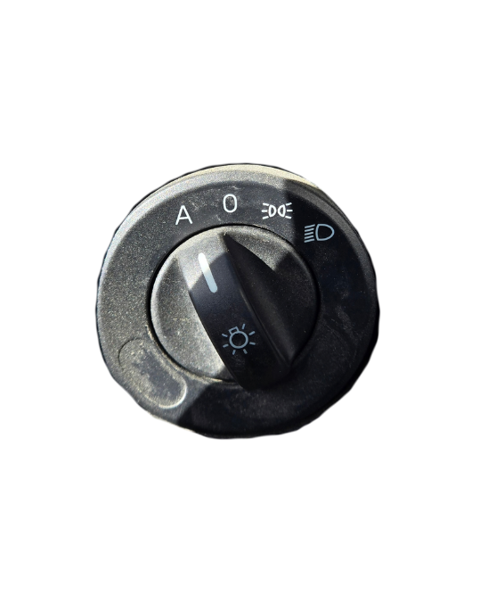 24 Freightliner Cascadia Headlight Switch Stock# 2215-8