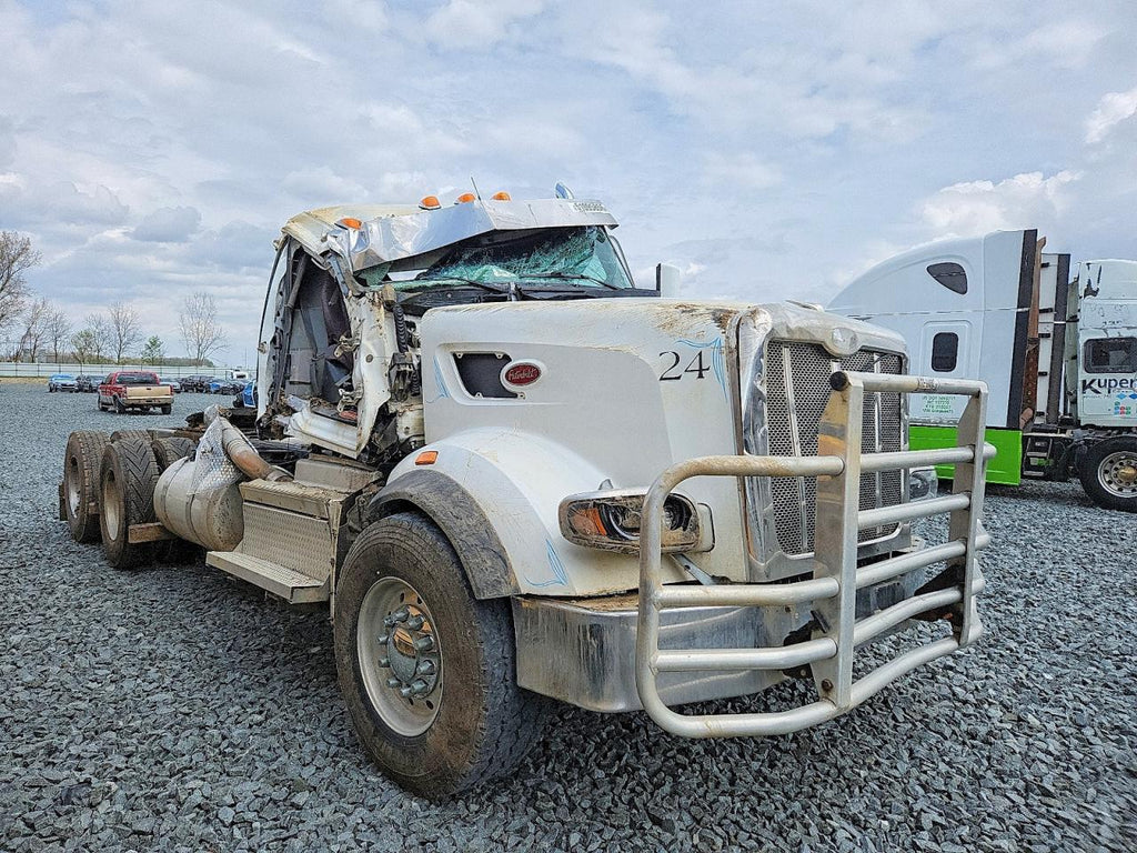 2018 Peterbilt 567