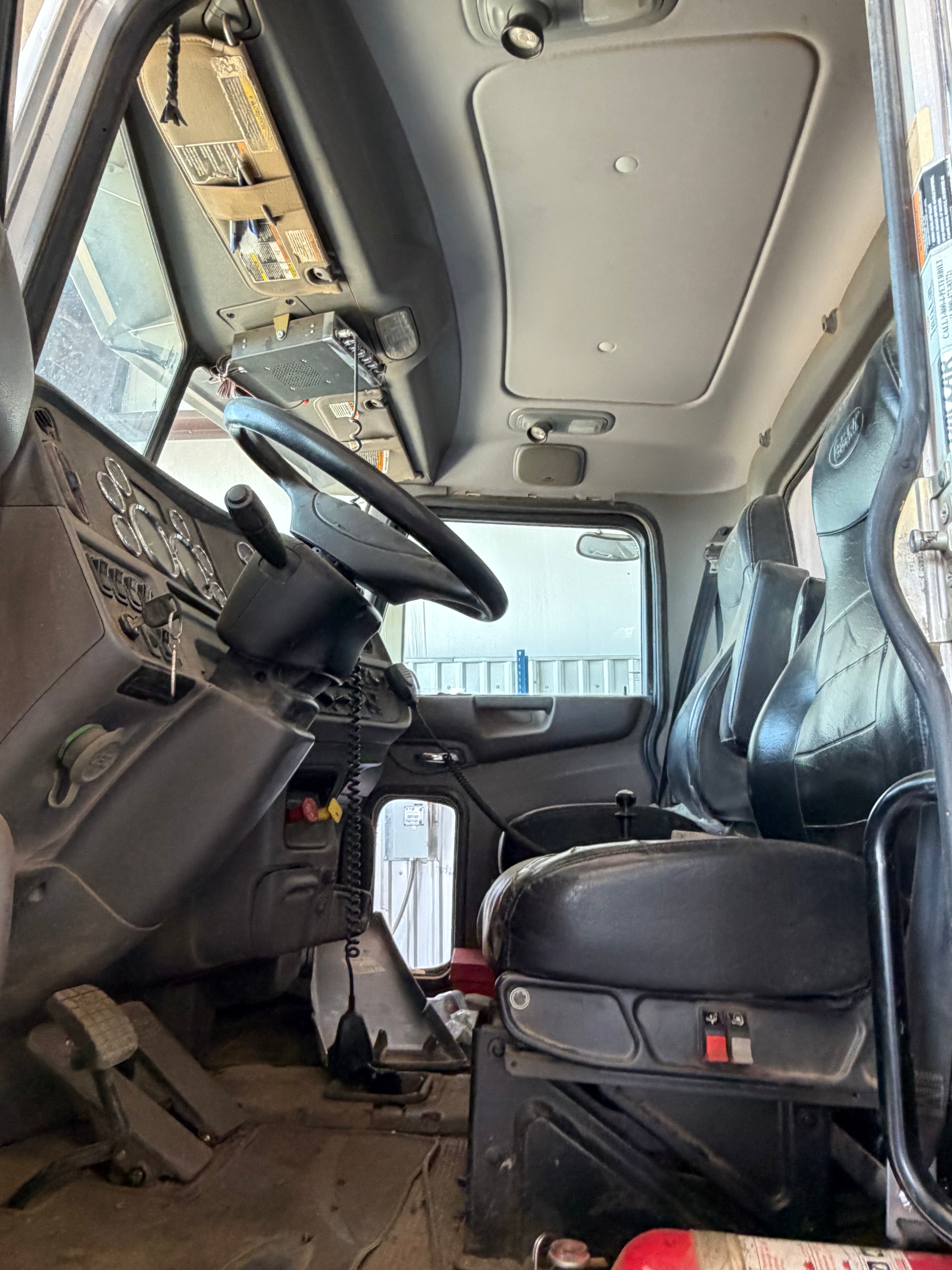 2020 Peterbilt 389 Cab STOCK# 2187