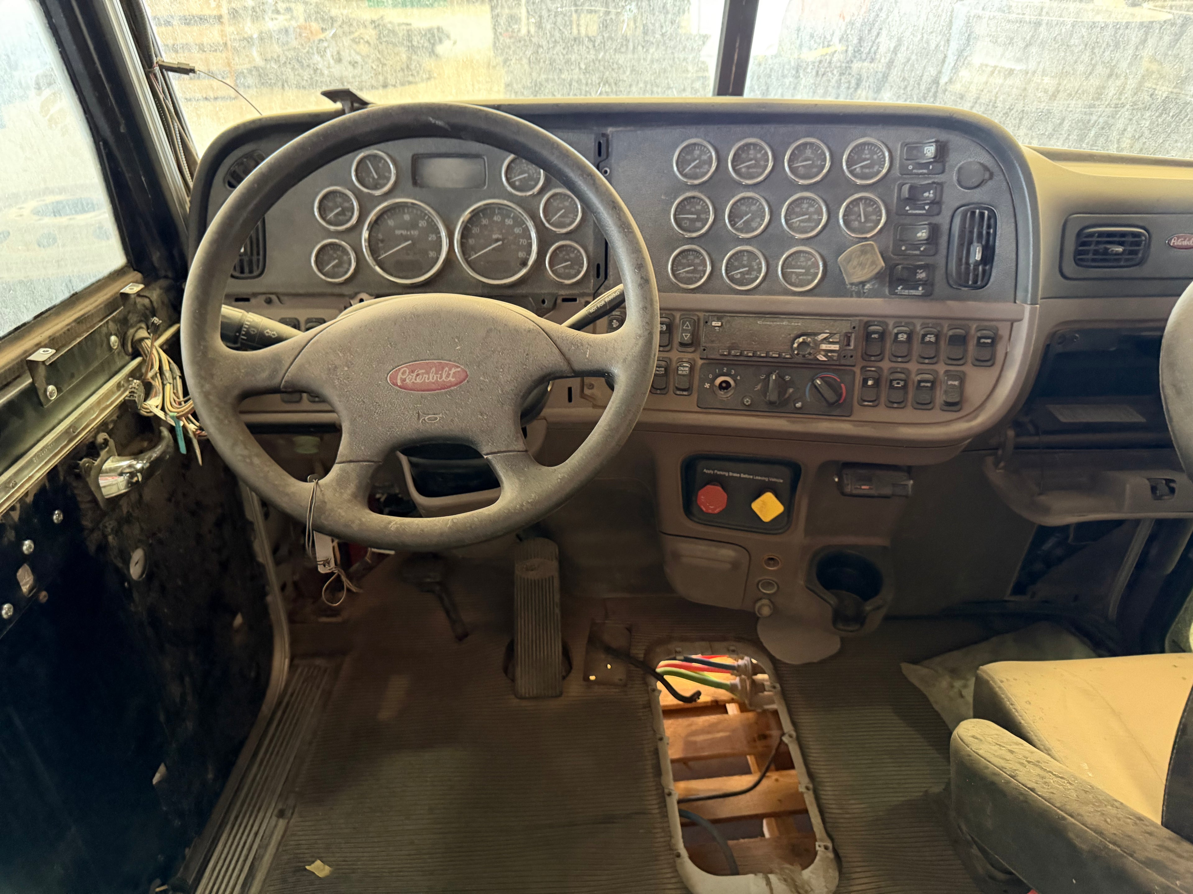 2019 Peterbilt 389 Cab STOCK# 2172