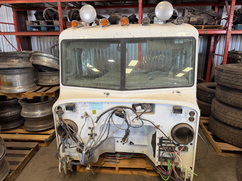 2019 Peterbilt 389 Cab STOCK# 2172
