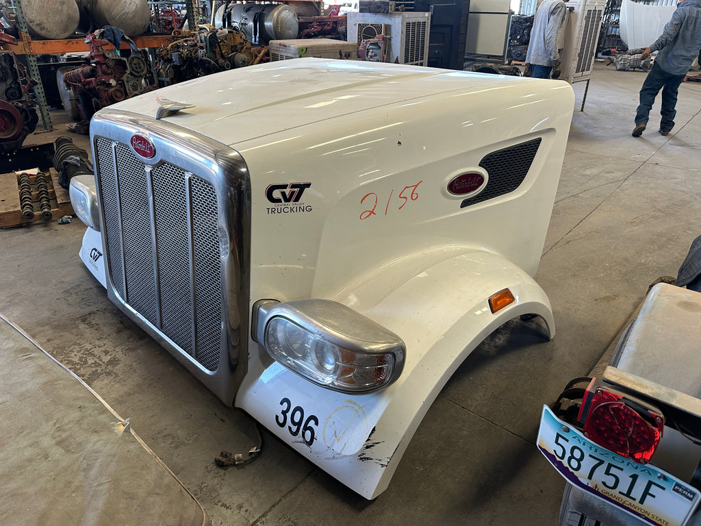 2019 Peterbilt 567 Hood