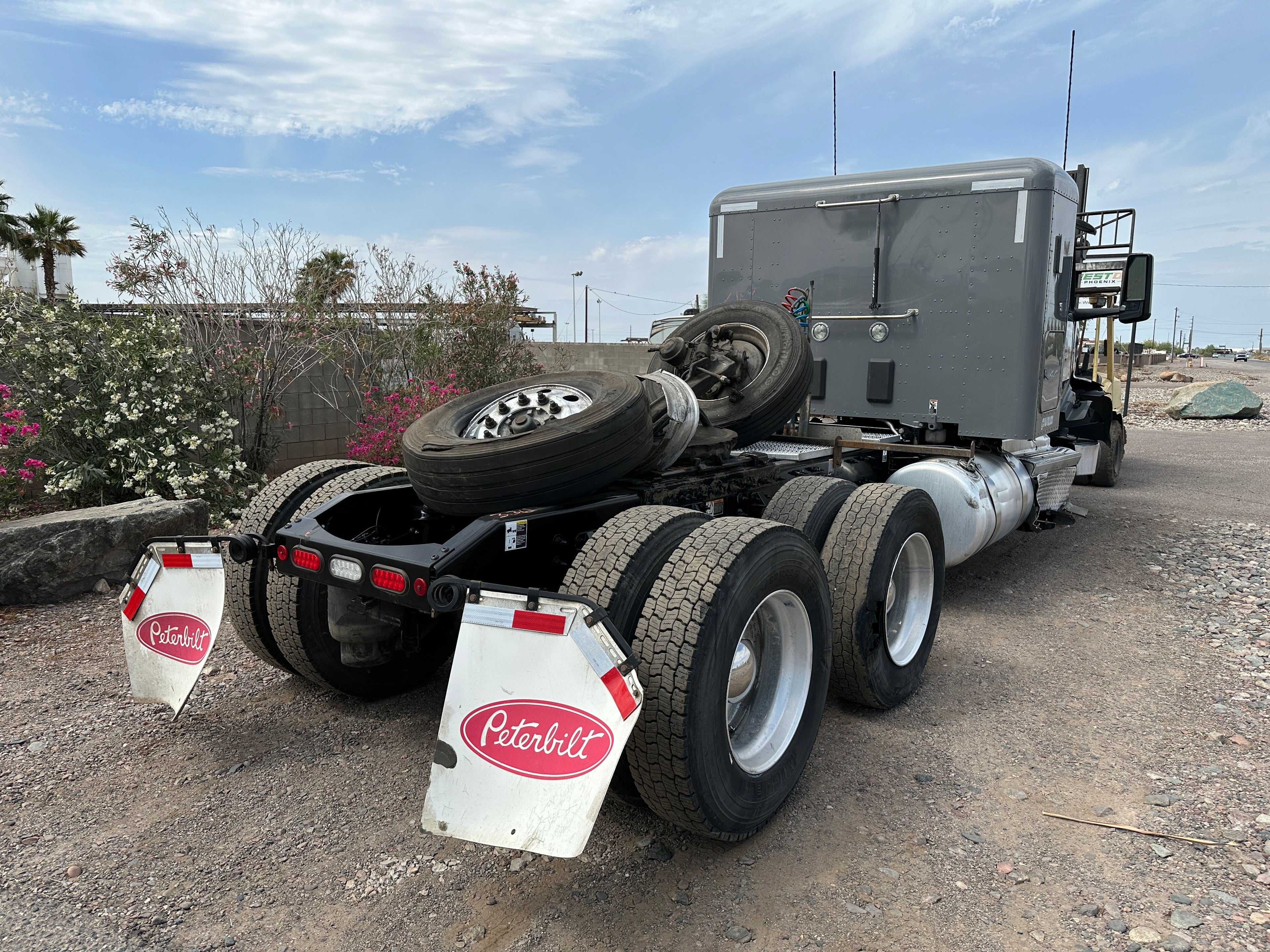 2023 Peterbilt 567