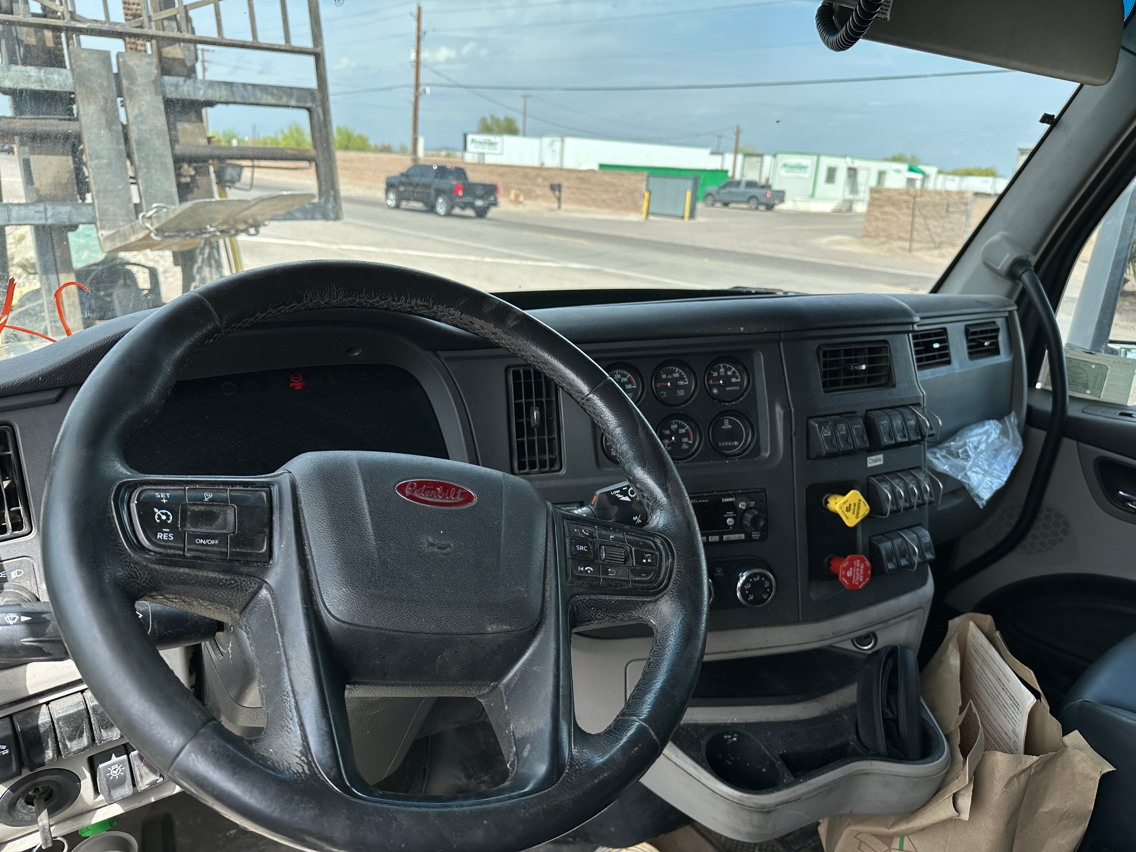 2023 Peterbilt 567