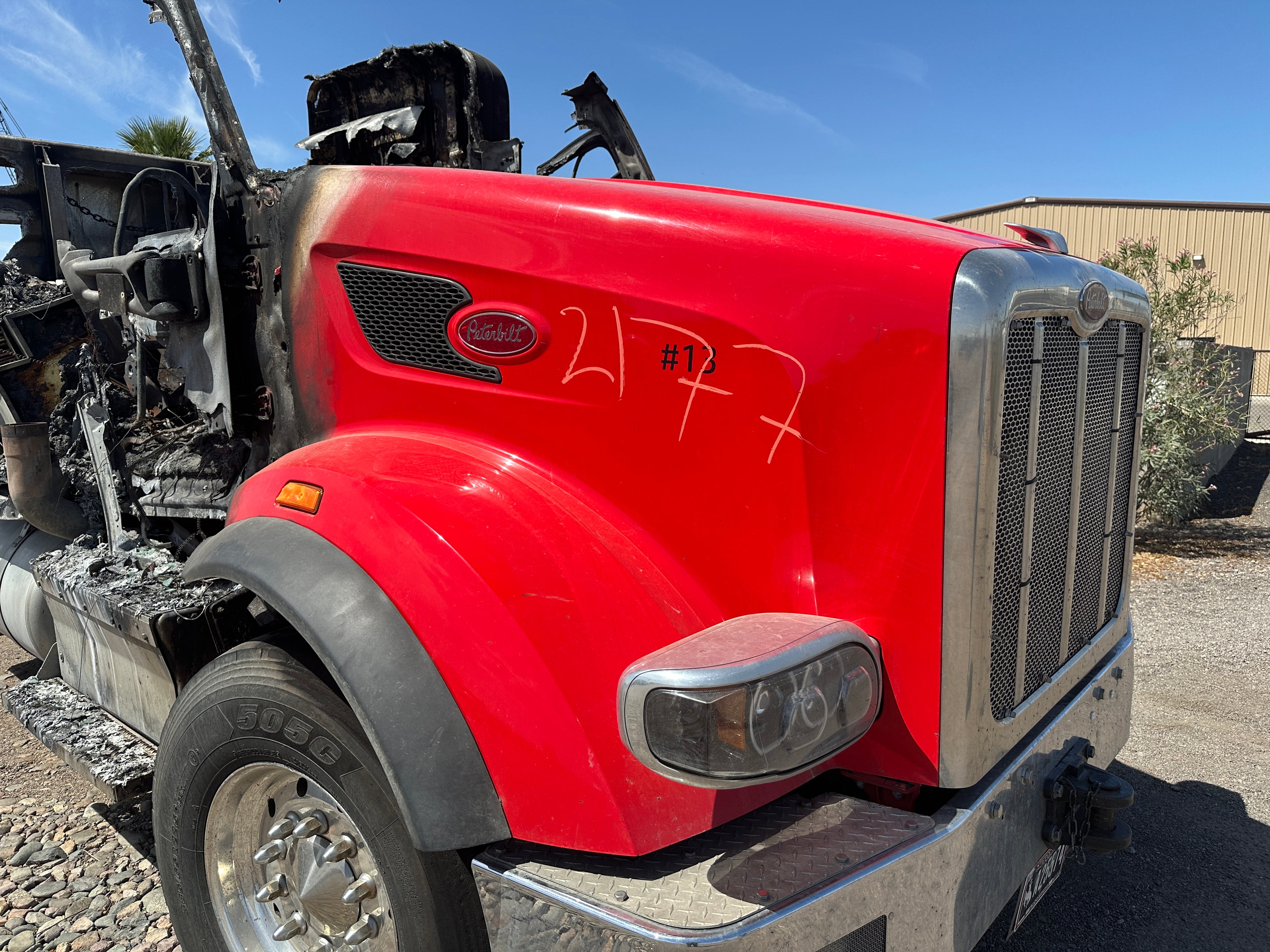 2016 Peterbilt 567 Hood