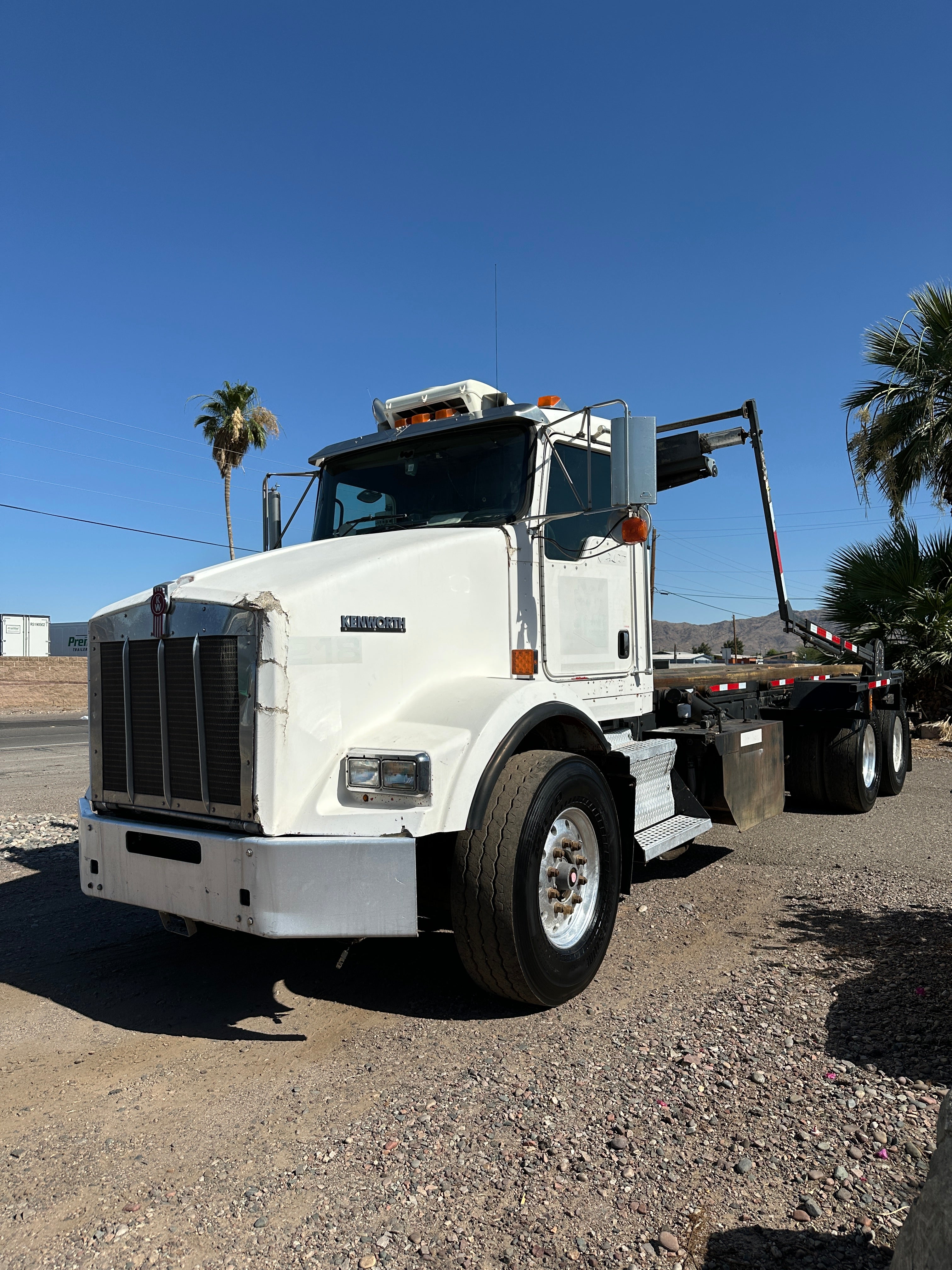 2005 Kenworth T800 Rolloff Truck