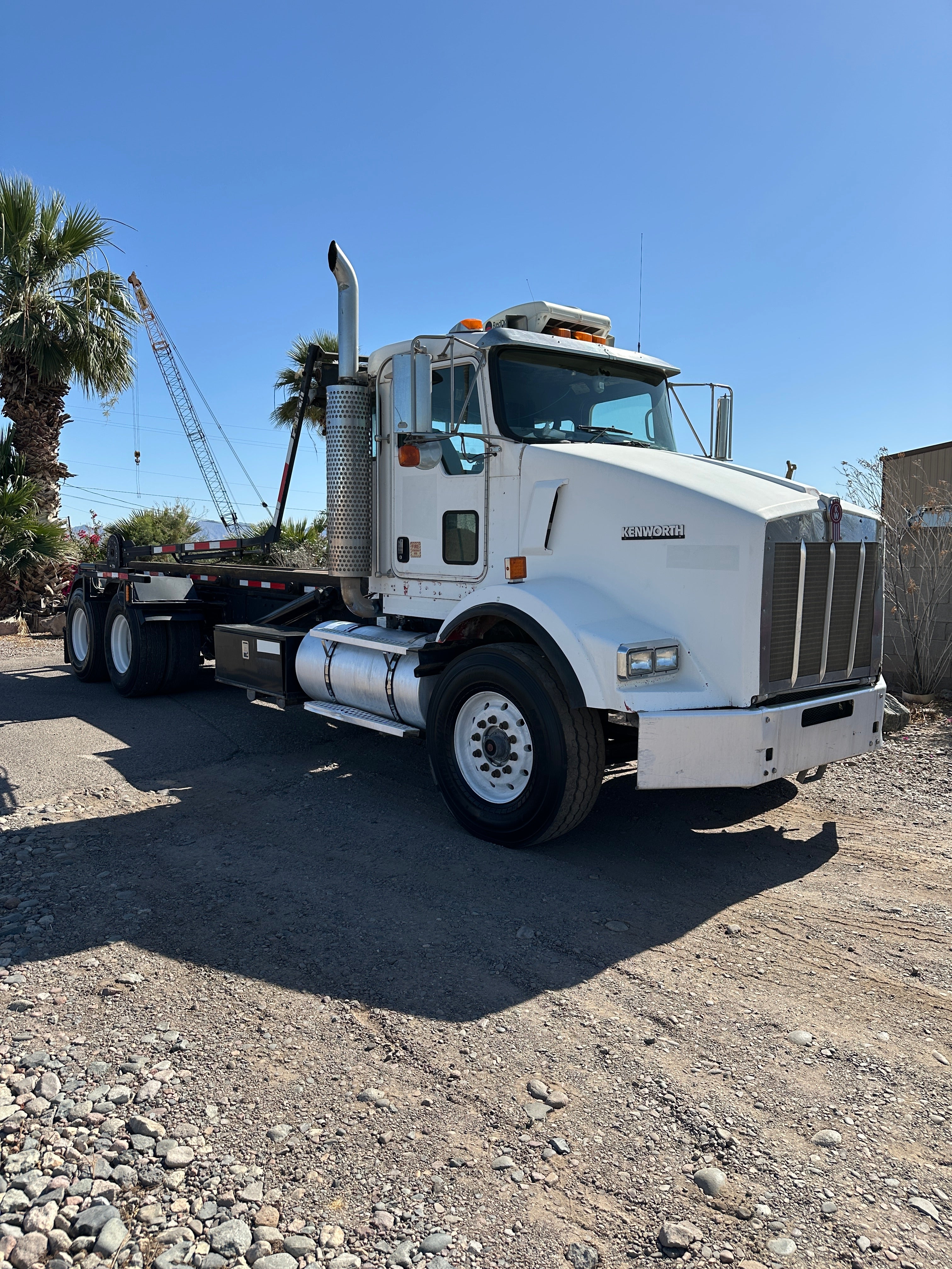 2005 Kenworth T800 Rolloff Truck