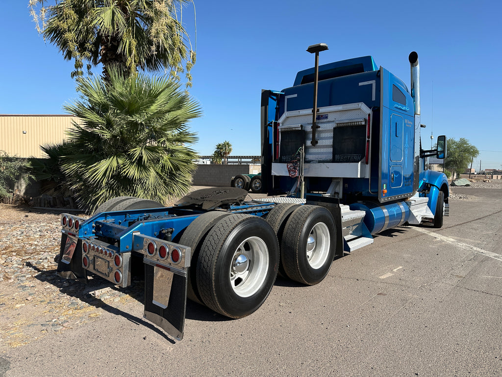 2020 Kenworth W990