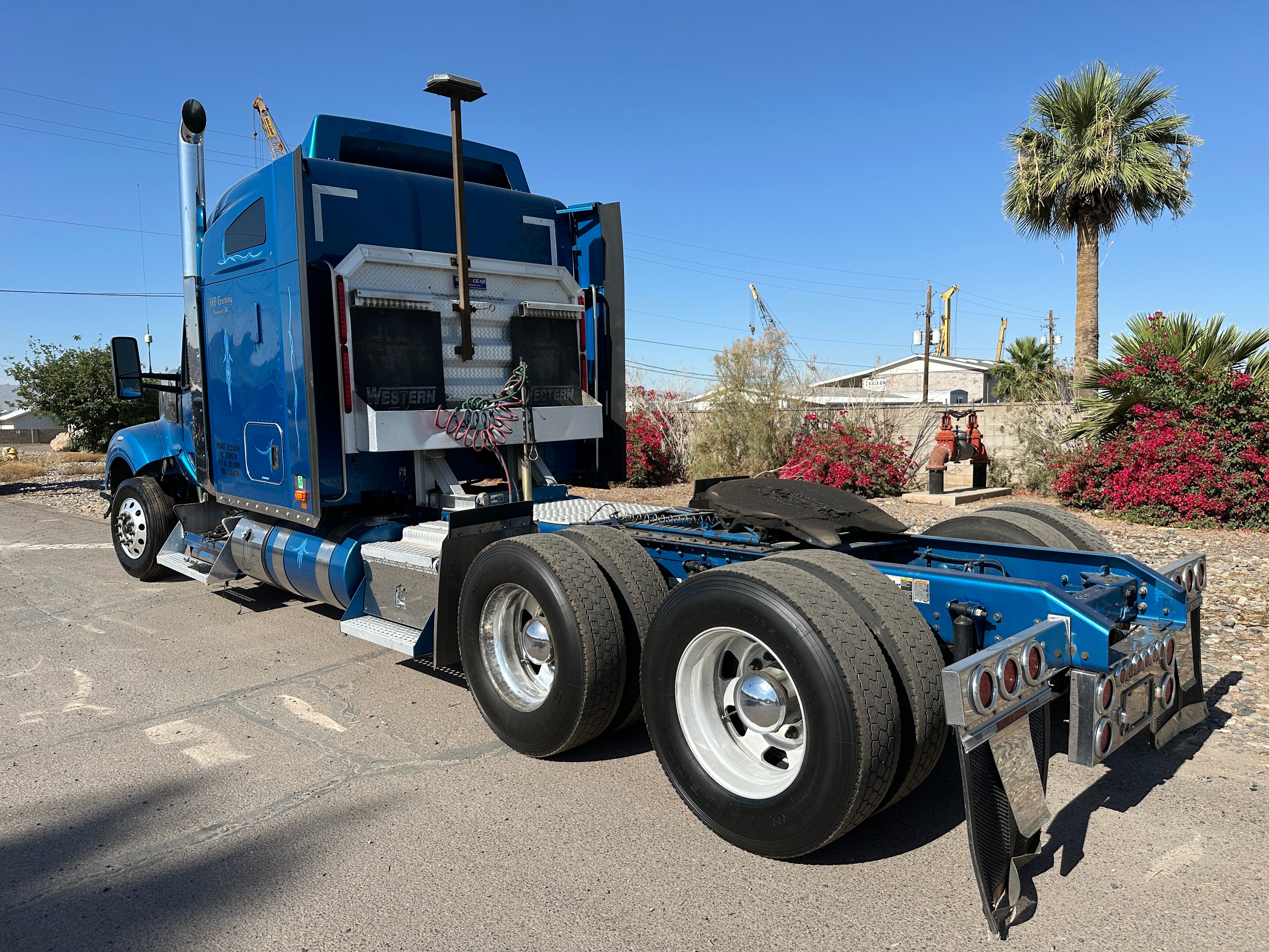 2020 Kenworth W990