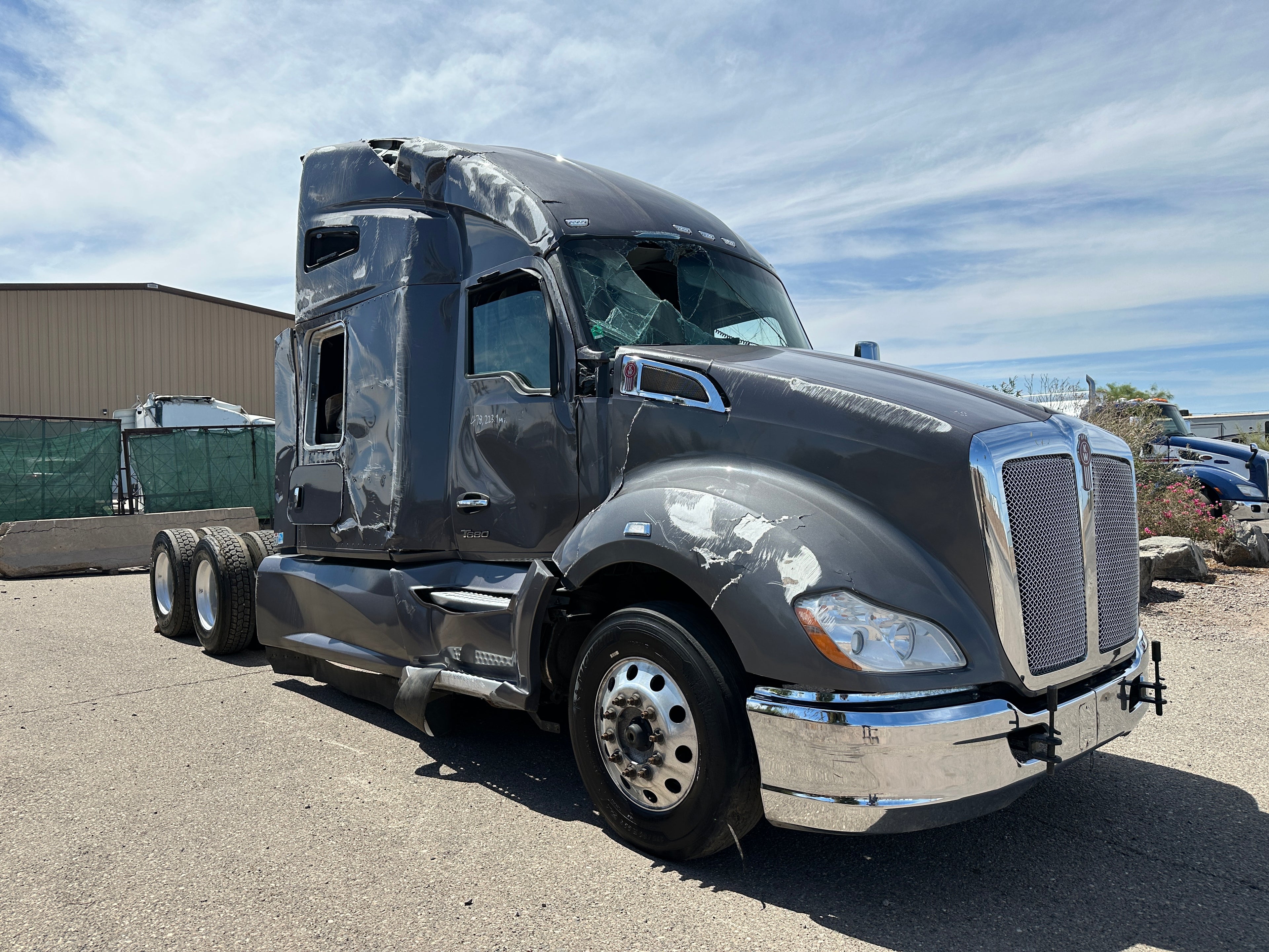 2022 Kenworth T680