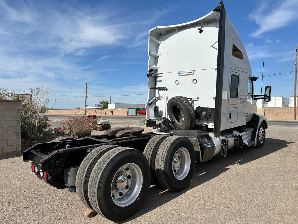2023 Kenworth T680