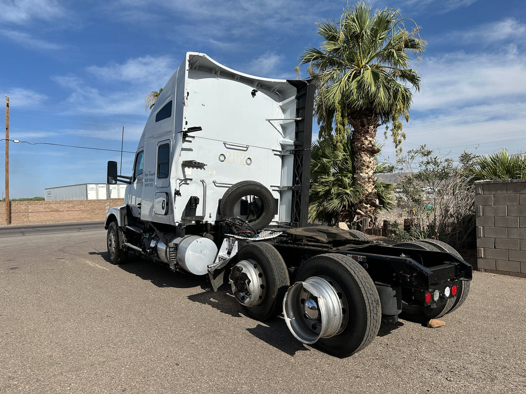2023 Kenworth T680
