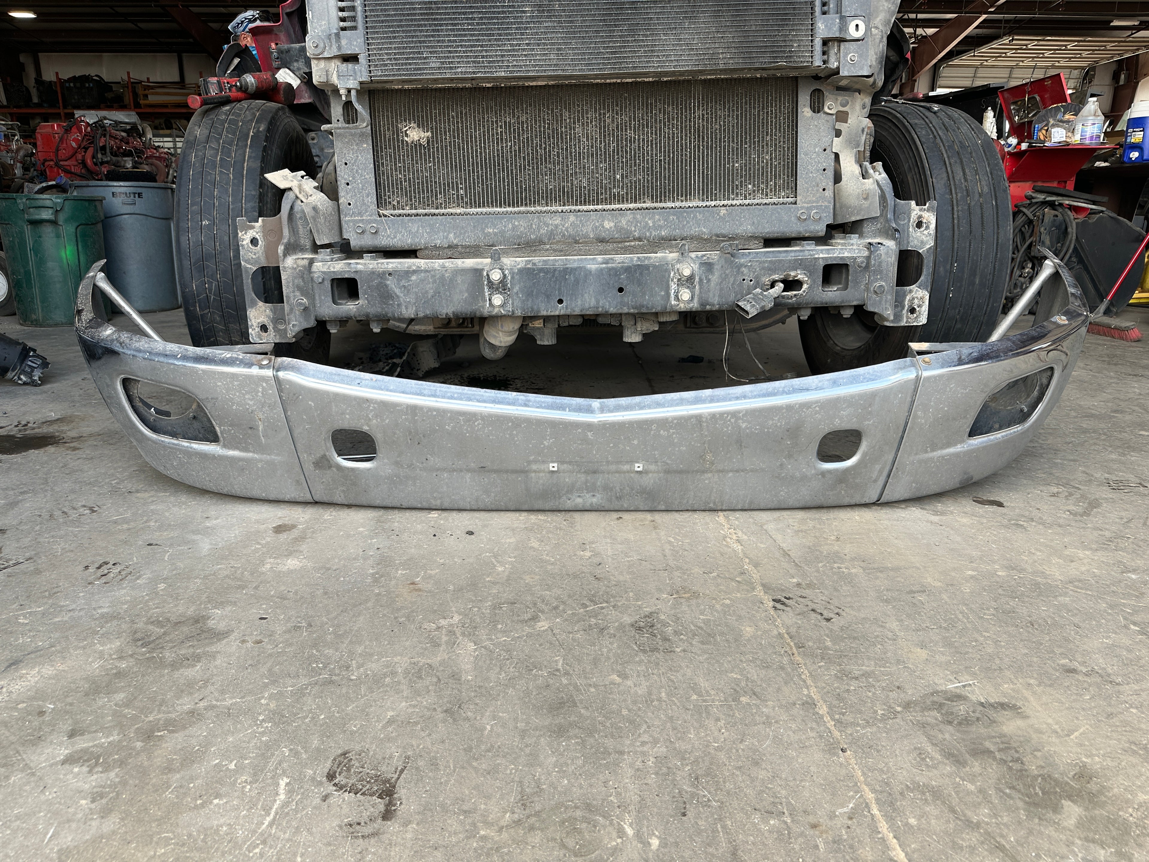 2021 Peterbilt 579 Bumper Assembly STOCK# 2189