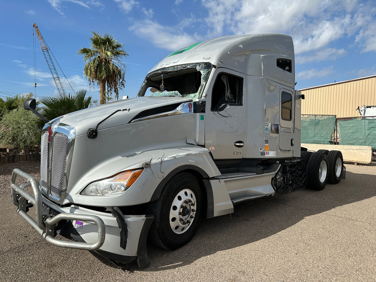 2023 Kenworth Hood 2023 T680 Stock# 2204 -4