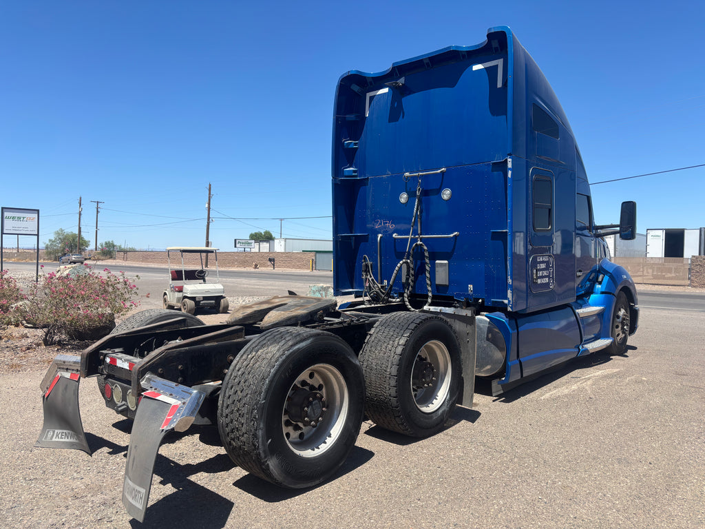 2015 Kenworth T680 - Stock #2171