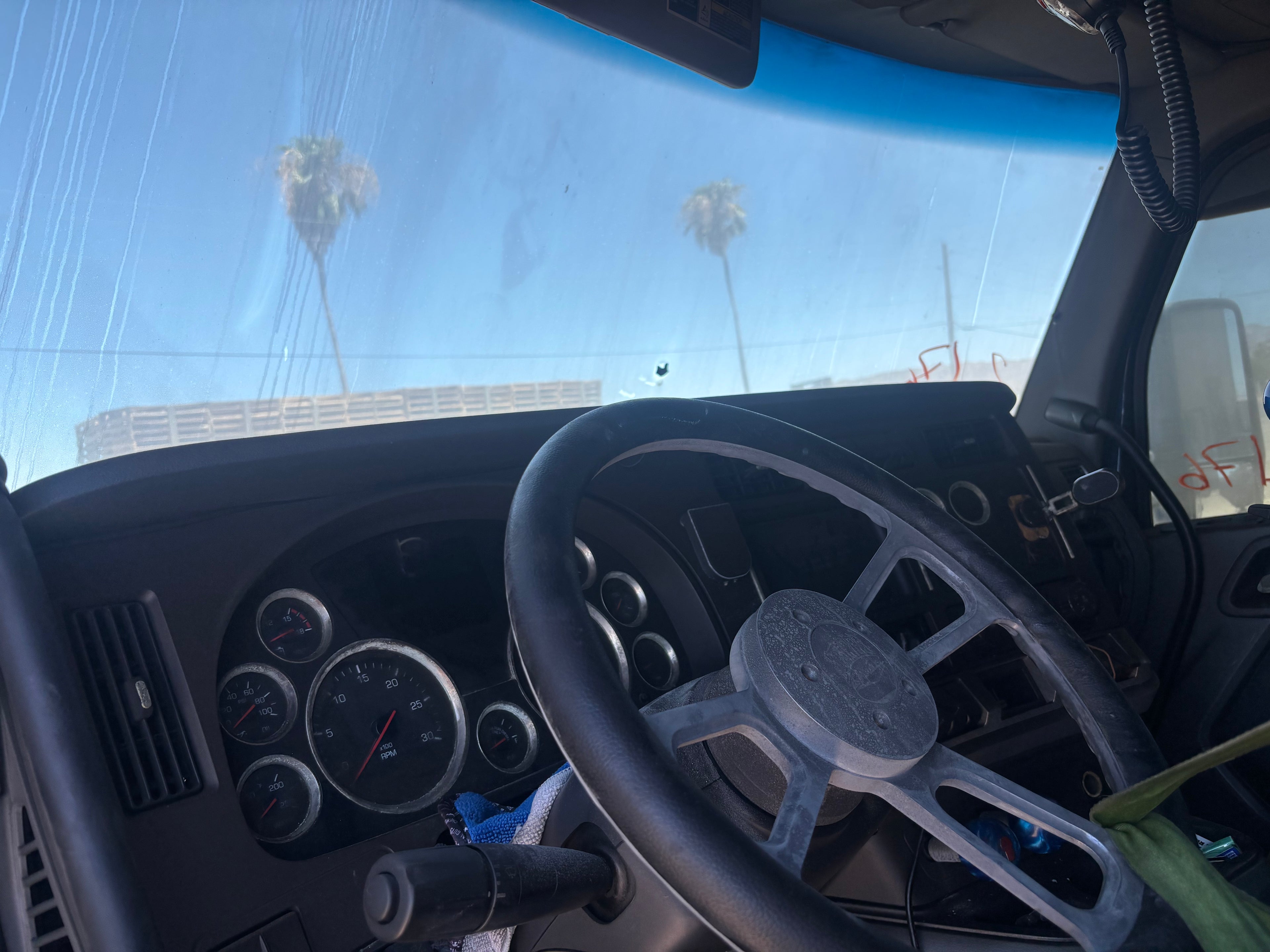 2015 Kenworth T680 - Stock #2171