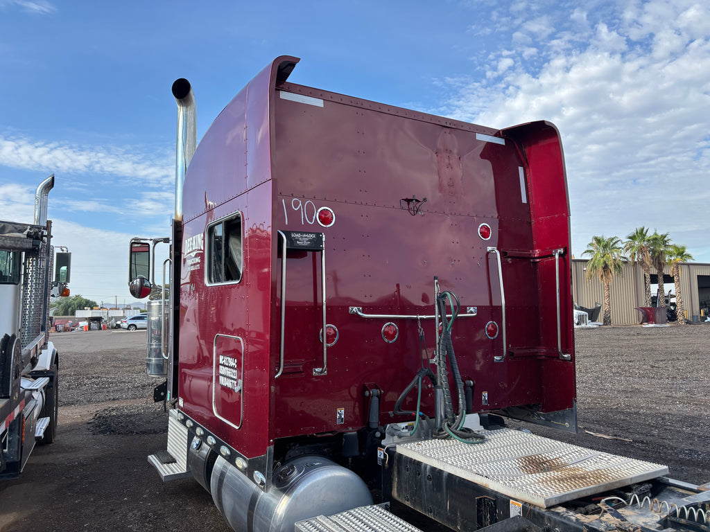 2018 Peterbilt 389 Cab Assembly STOCK# 2190