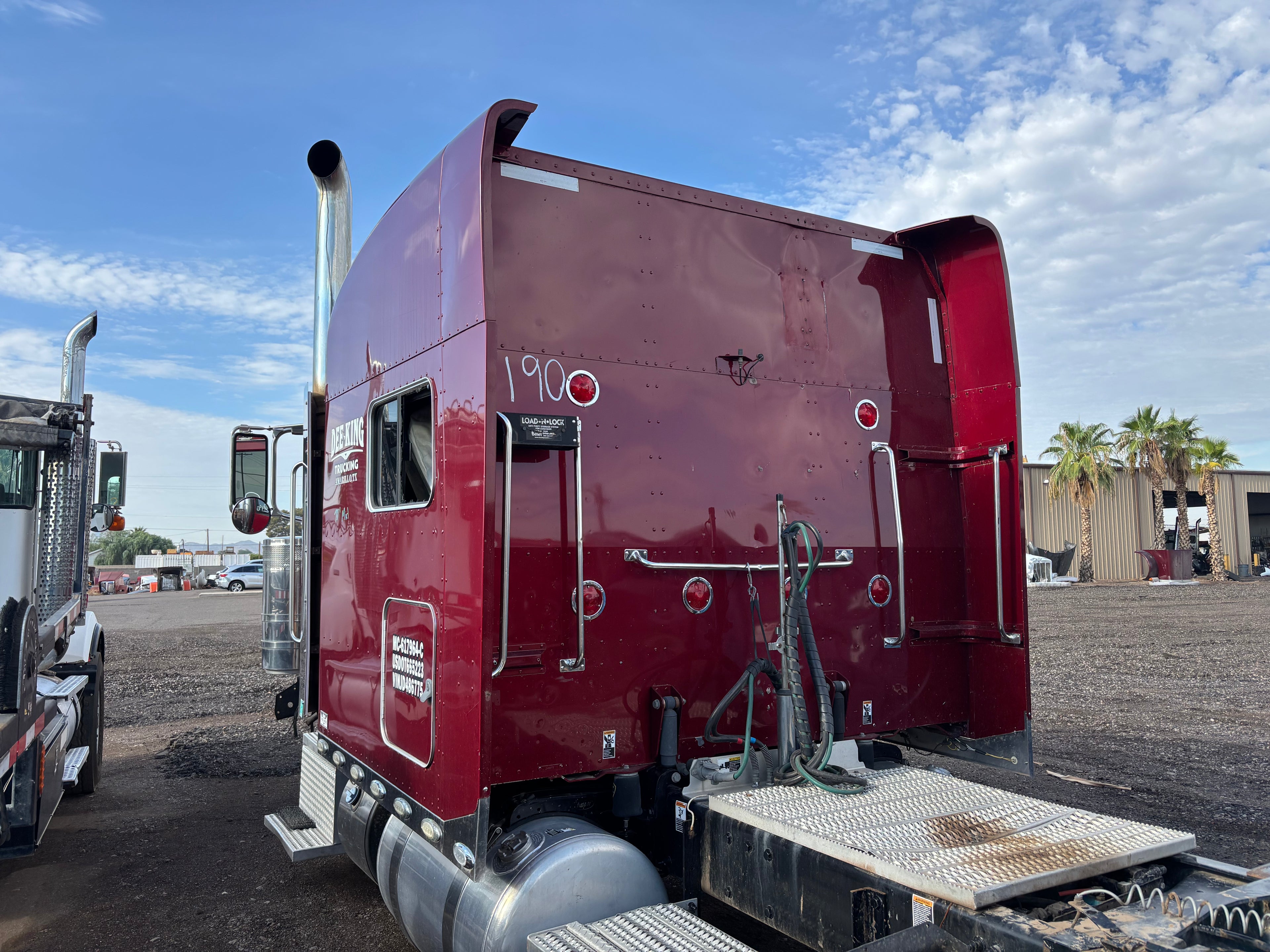 2018 Peterbilt 389 Cab Assembly STOCK# 2190