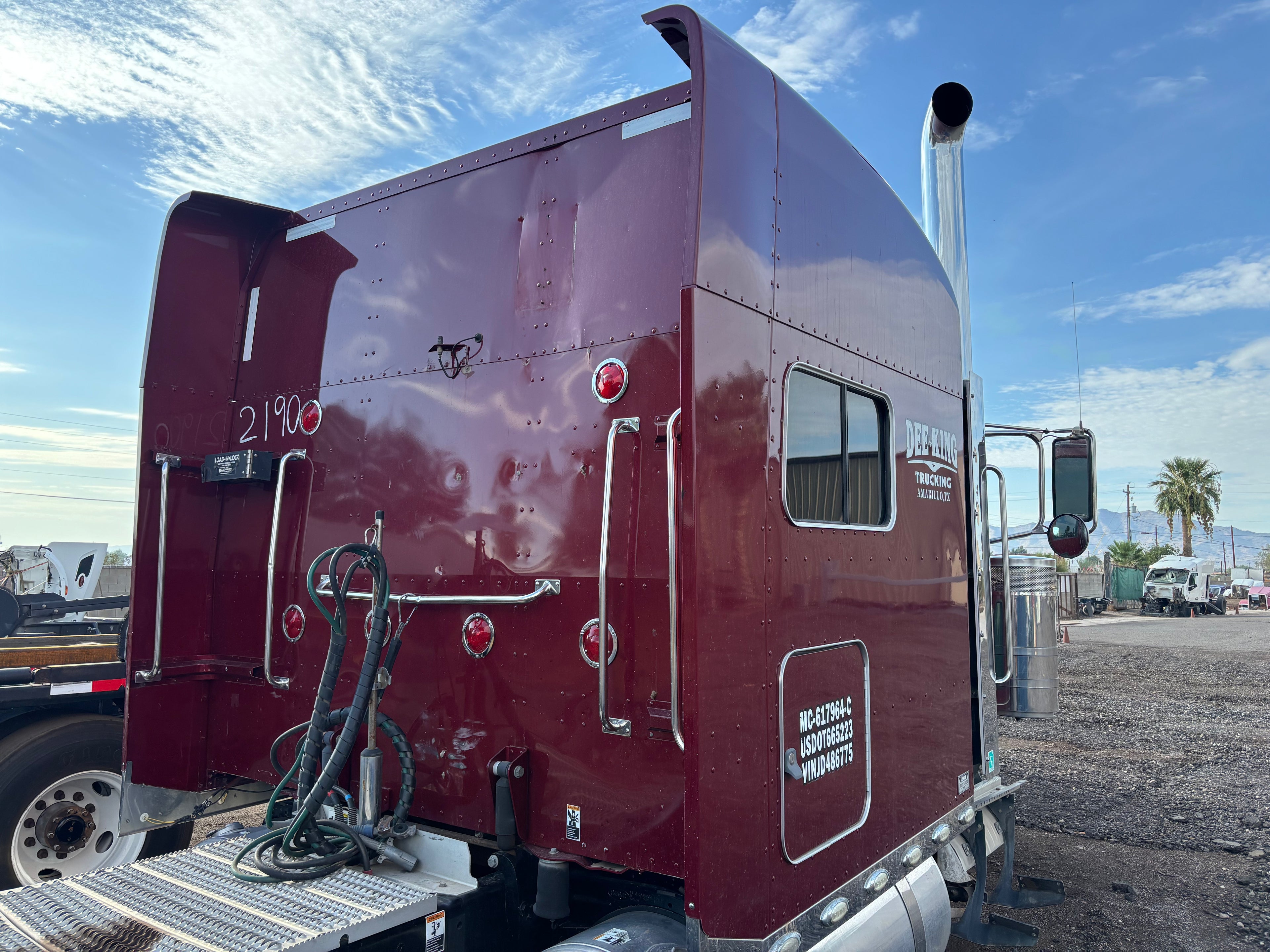 2018 Peterbilt 389 Cab Assembly STOCK# 2190