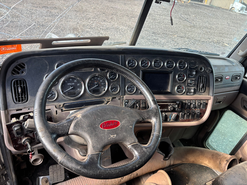 2018 Peterbilt 389 Cab Assembly STOCK# 2190