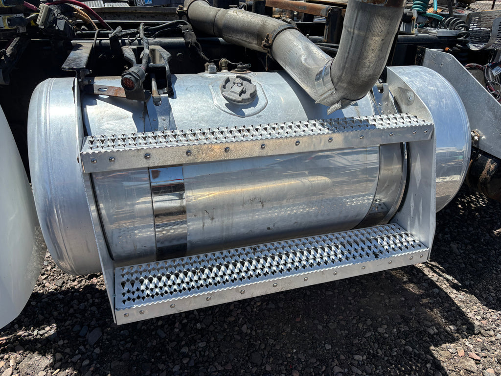Peterbilt Fuel Tank 120gal STOCK# 2186-3