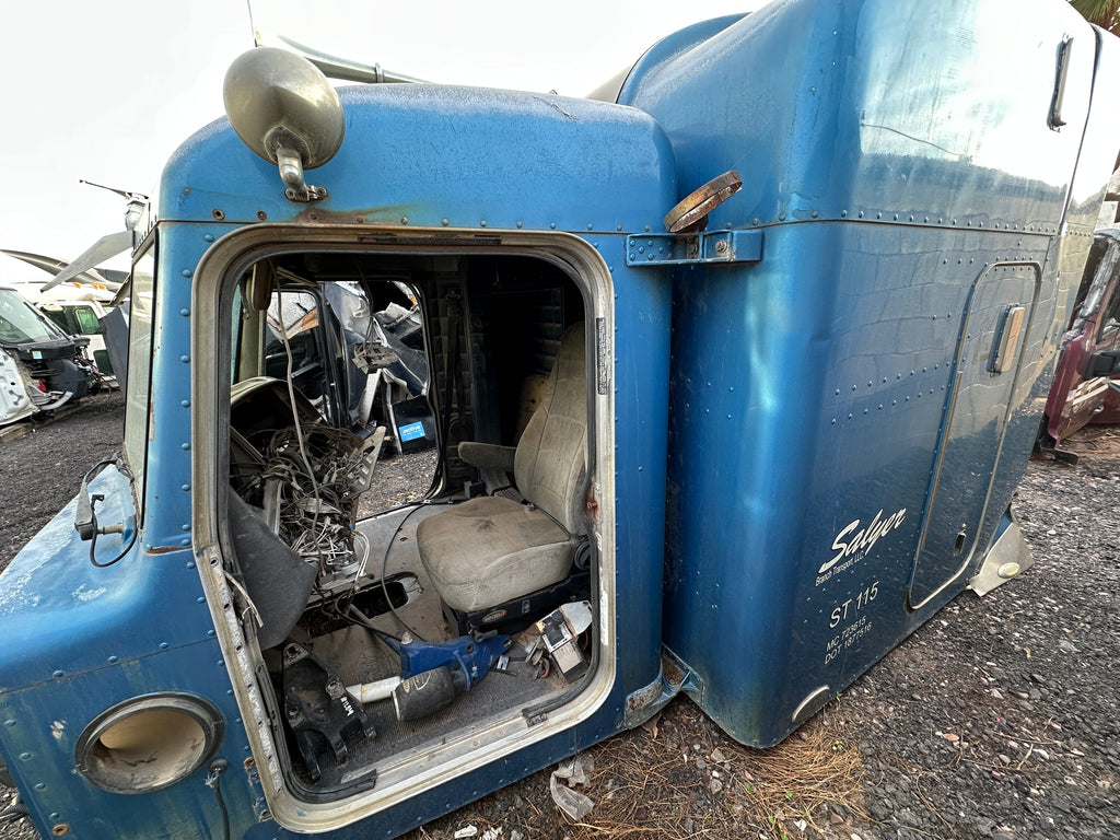 2001 Peterbilt Cab and Sleeper 36" Stock# T1