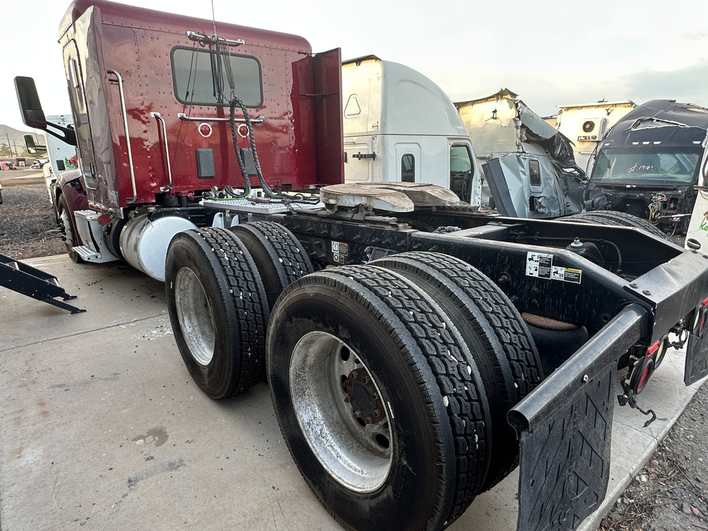 2015 Peterbilt 579 ISX15 500hp Stock# 2210