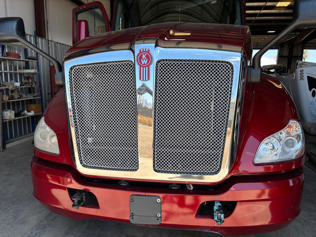 2022 Kenworth T680 HOOD STOCK# 2184-2