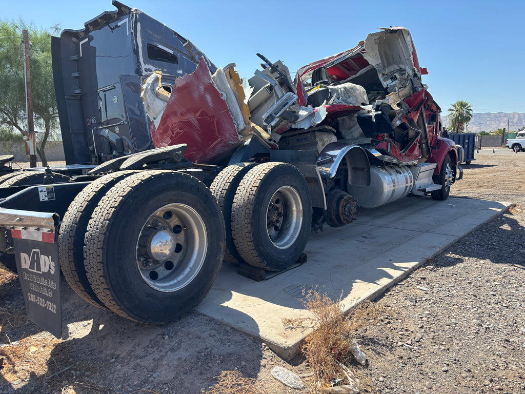 2021 Peterbilt 579 - Stock #2189