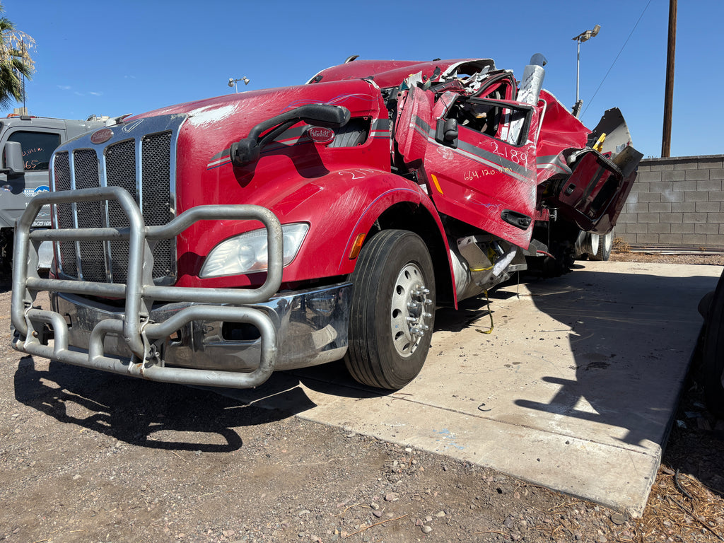 2021 Peterbilt 579 - Stock #2189
