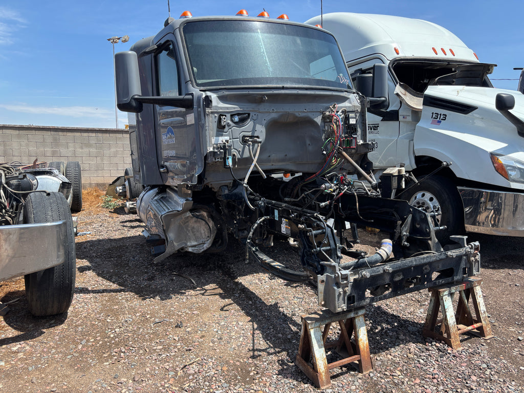 2023 Peterbilt 567 STOCK# 2162