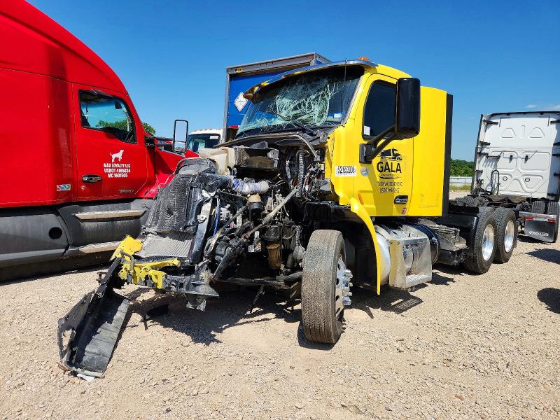 2021 Peterbilt 579