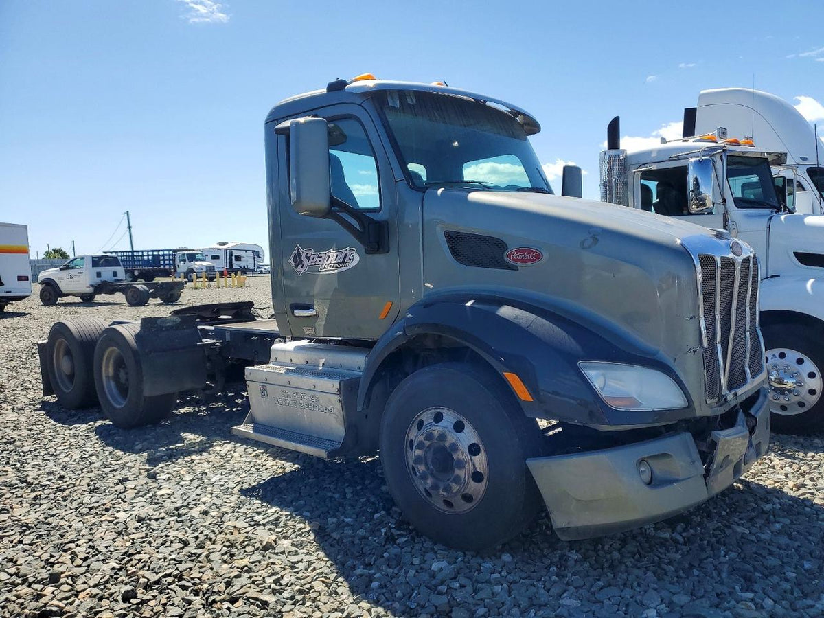 *In Transit* 2016 Peterbilt 579 - Stock #2207