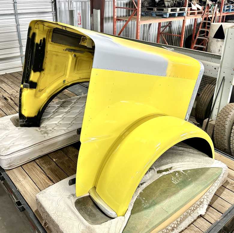 Peterbilt 389 hood