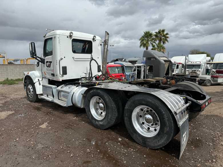2019 Peterbilt 567