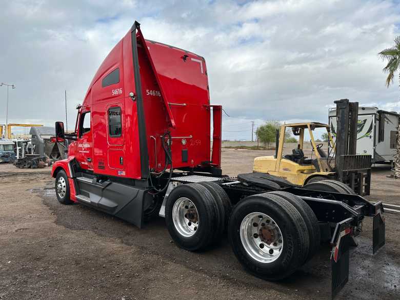 2023 Kenworth T680 CLEAN TITLE