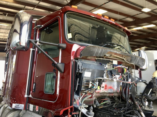 2016 Kenworth T660 cab