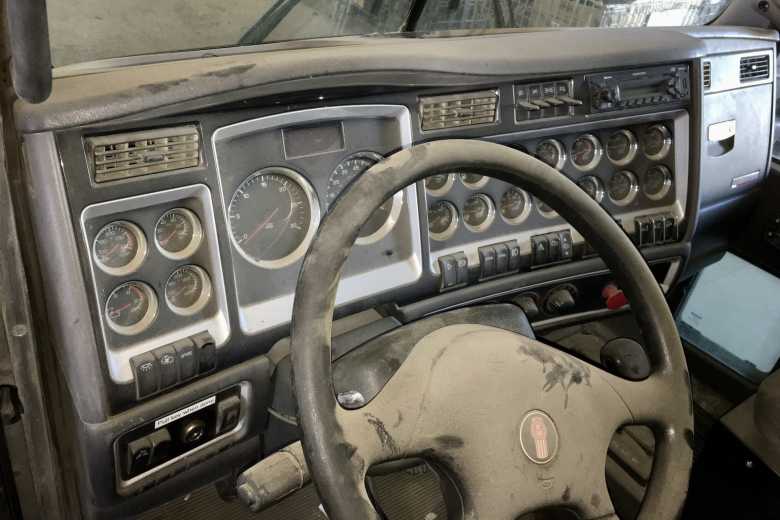 2013 Kenworth T660 Cab