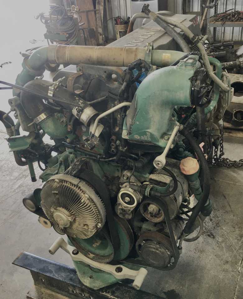 2008 Volvo D13 engine